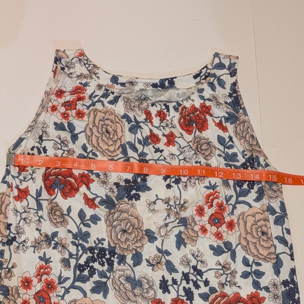 Loft Sleeveless Blouse, White with Floral Print, Banded Hem. Size Small Petite - Picture 9 of 9